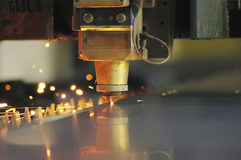 Stempling af metalplader